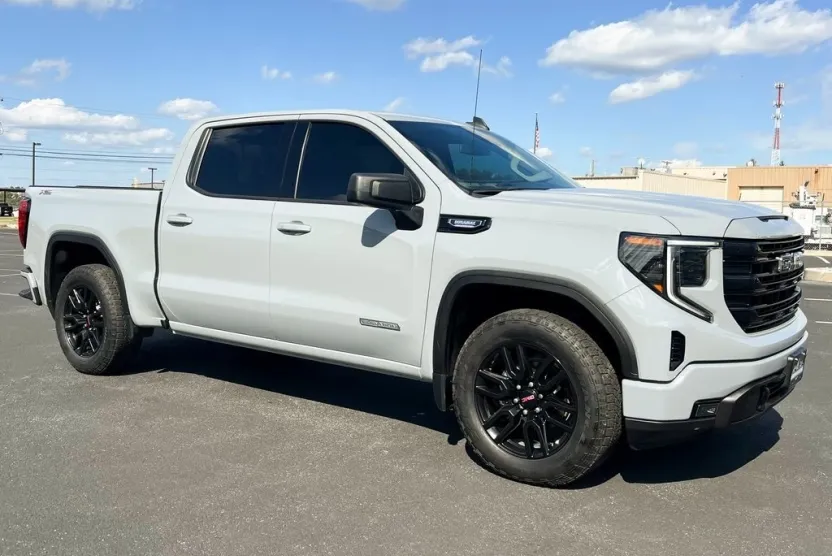 2024 Gmc Sierra 1500 Elevation photo 1