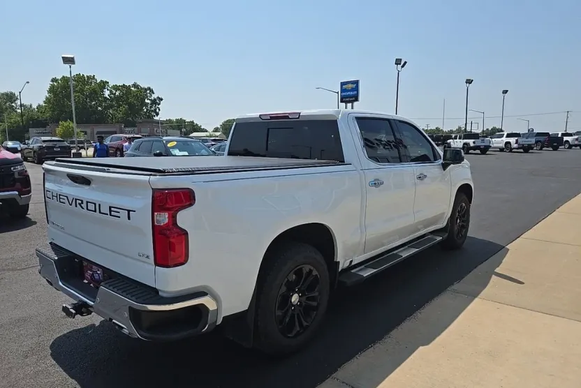 2024 Chevrolet Silverado 1500 LTZ photo 1