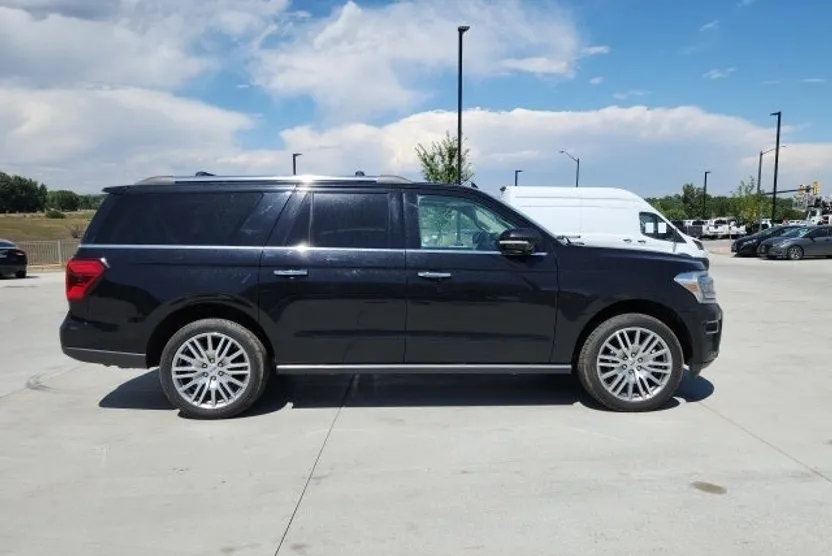 2023 Ford Expedition MAX Limited photo 1