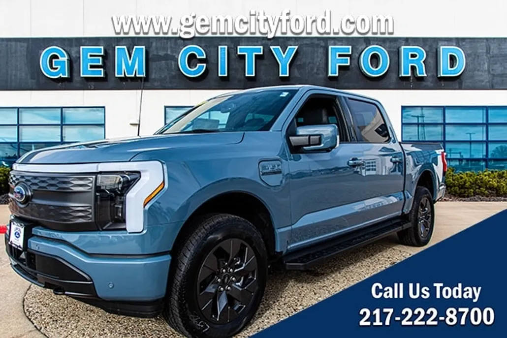 2023 Ford F-150 Lightning Lariat photo 1