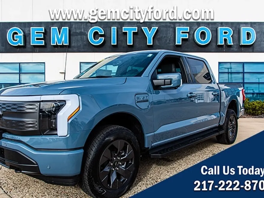2023 Ford F-150 Lightning Lariat photo 1