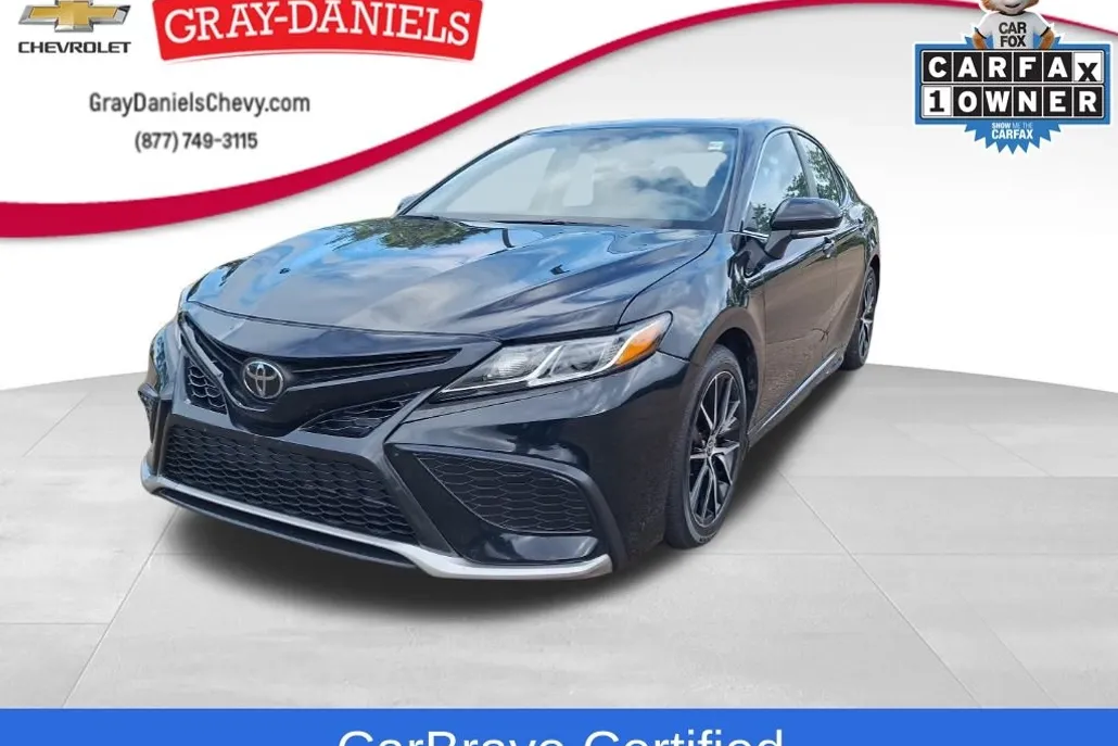 2024 Toyota Camry SE photo 1