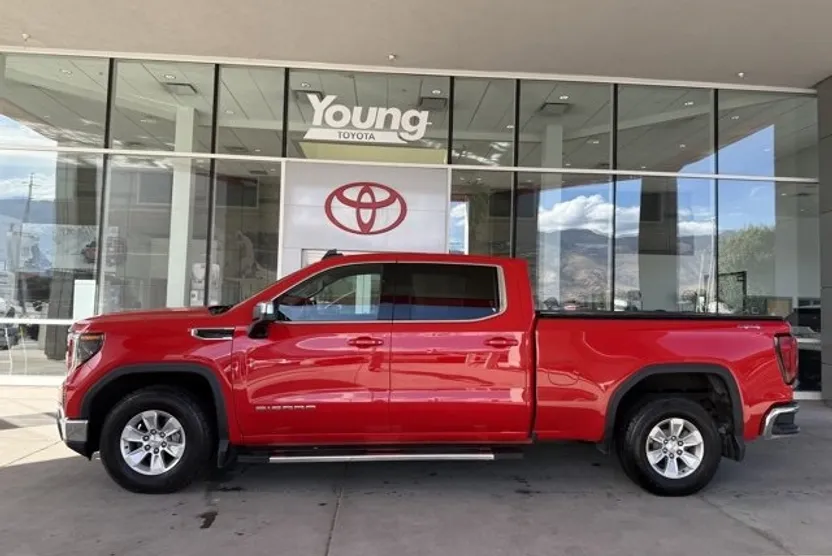 2022 Gmc Sierra 1500 SLE photo 1