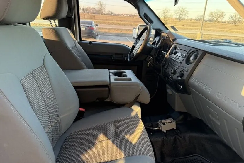 2016 Ford F-350 XL photo 1