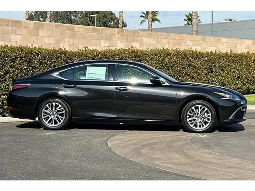 2025 Lexus ES 350 photo 1