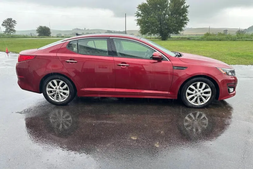 2015 Kia Optima EX photo 1