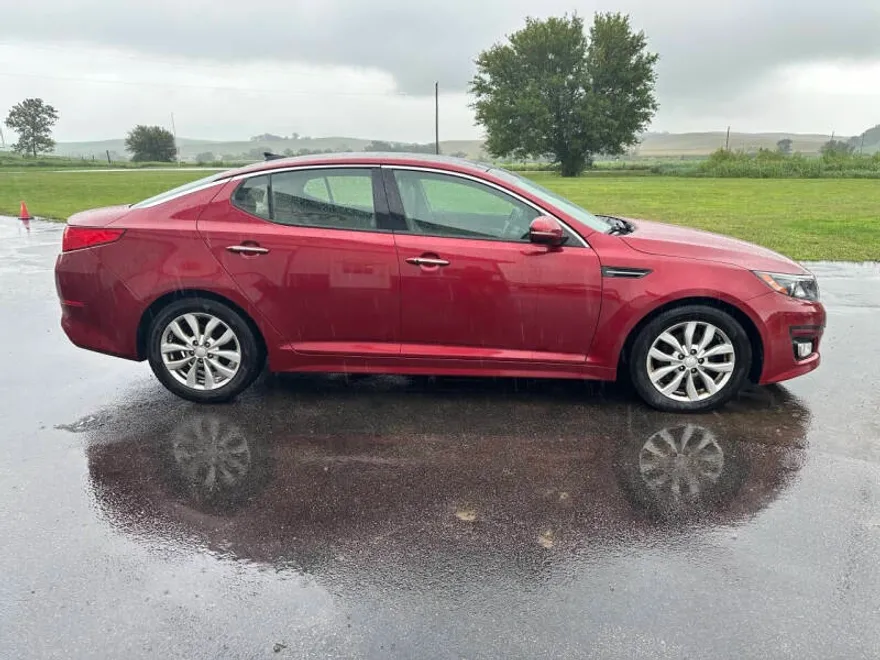 2015 Kia Optima EX photo 1