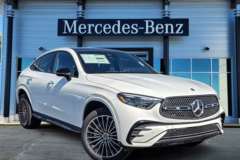2025 Mercedes Benz GLC 300 4MATIC photo 1