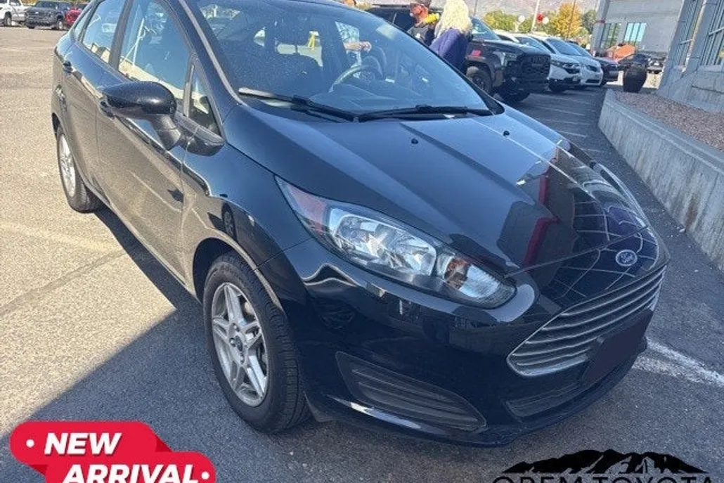 2017 Ford Fiesta SE photo 1