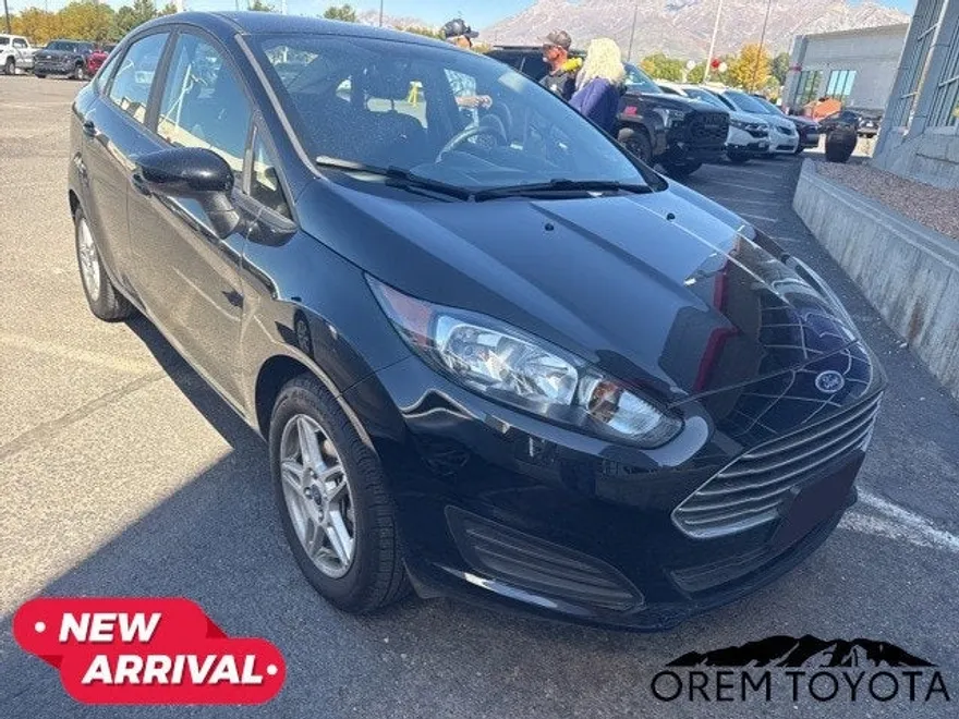 2017 Ford Fiesta SE photo 1