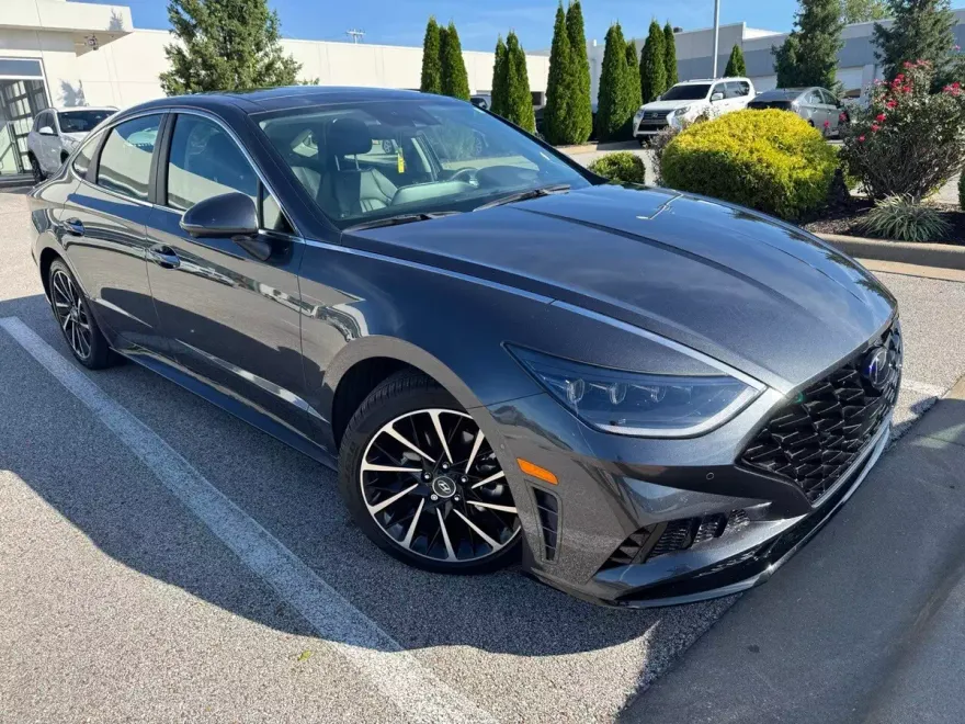 2021 Hyundai Sonata Limited photo 1