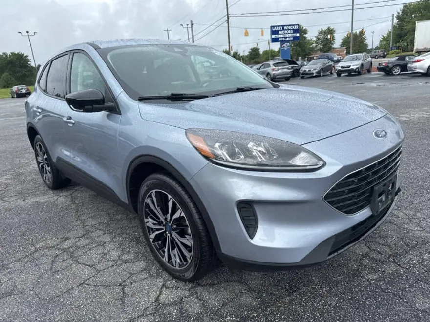 2022 Ford Escape SE photo 1