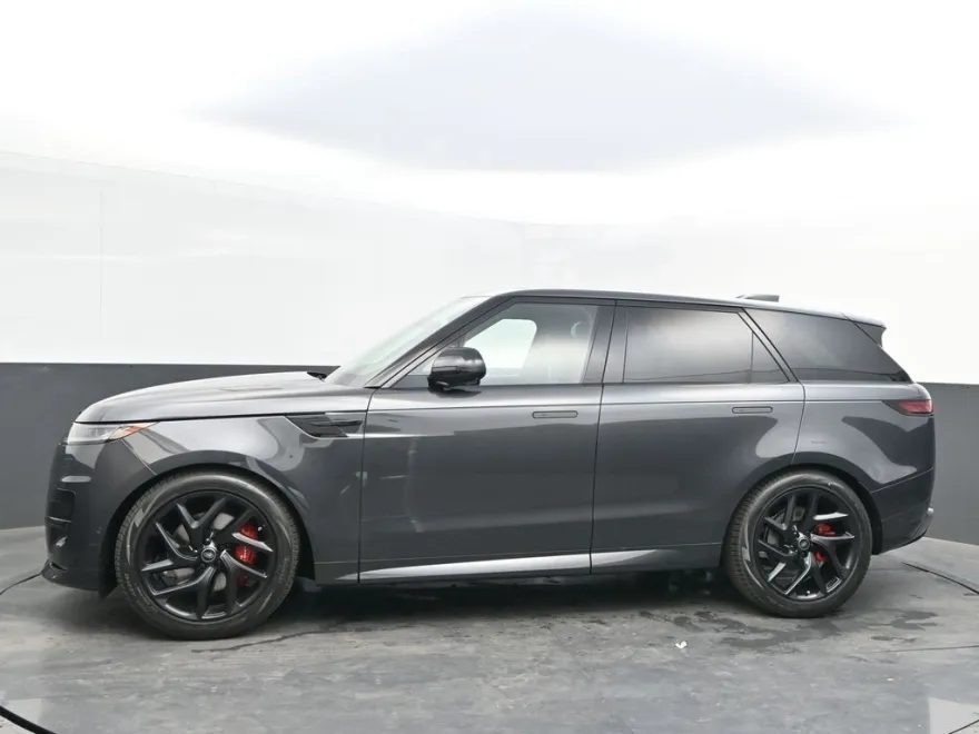 2025 Land Rover Range Rover Sport SE photo 1