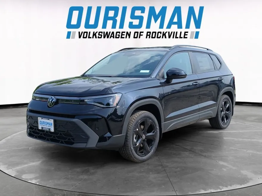 2025 Volkswagen Taos SE photo 1