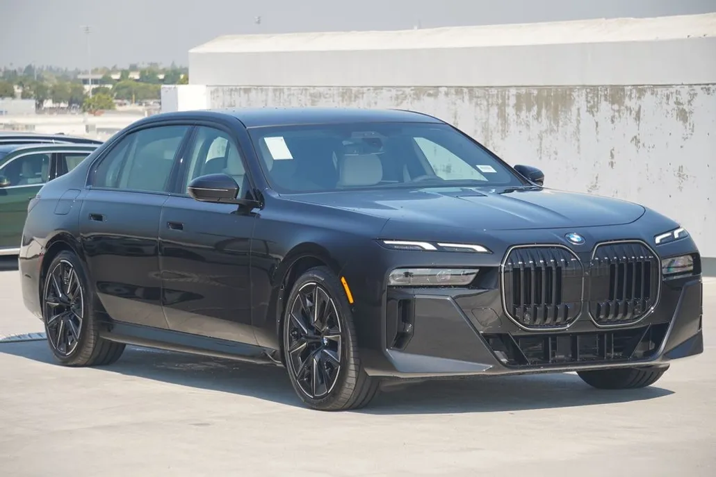 2025 Bmw 760i 760i xDrive photo 1