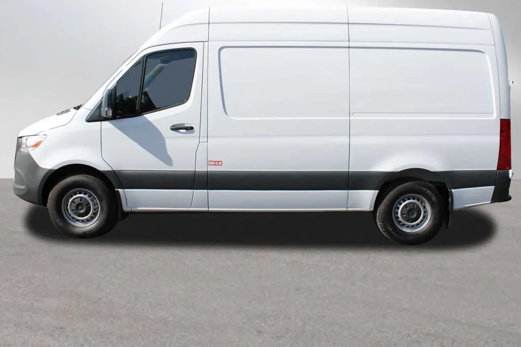 2023 Mercedes Benz Sprinter 2500 Standard Roof photo 1