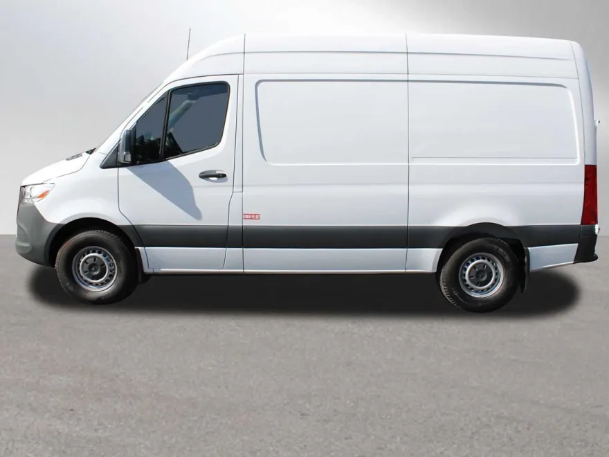 2023 Mercedes Benz Sprinter 2500 Standard Roof photo 1