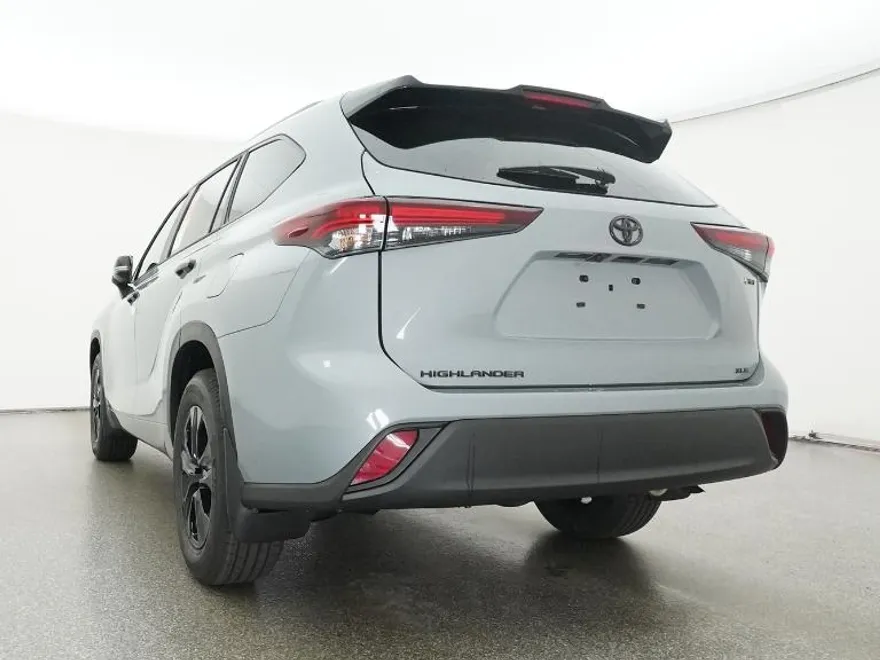 2025 Toyota Highlander Hybrid XLE photo 1