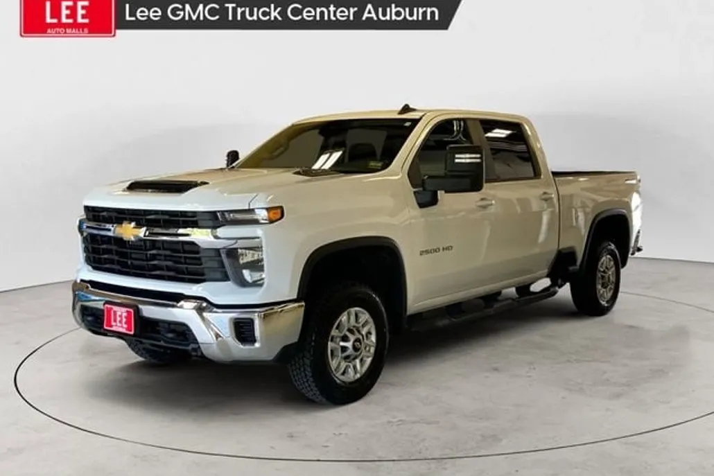 2024 Chevrolet Silverado 2500HD LT photo 1