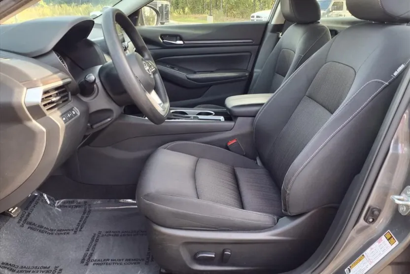 2024 Nissan Altima 2.5 SV photo 1