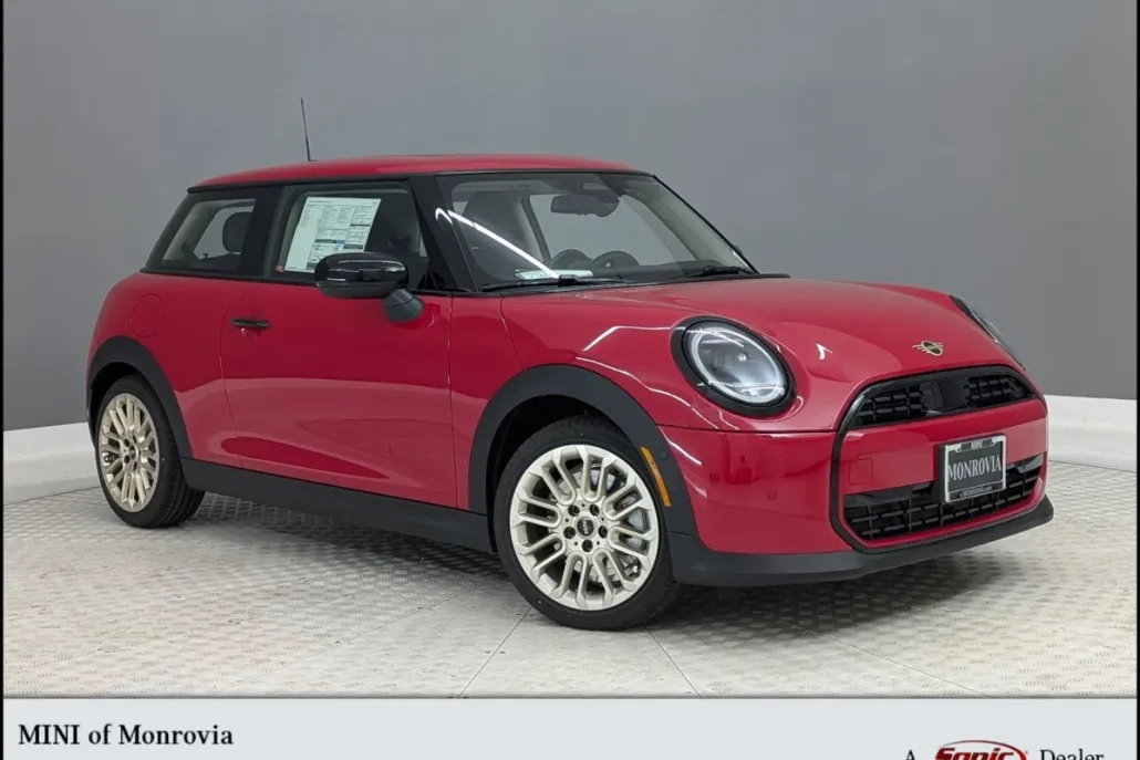 2025 Mini Cooper Signature photo 1