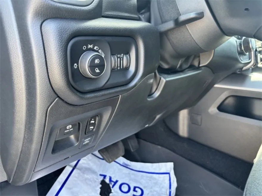 2025 Ram 1500 Big Horn photo 1