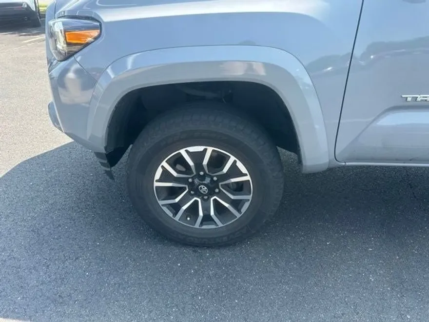2020 Toyota Tacoma TRD Sport 4x4 photo 1