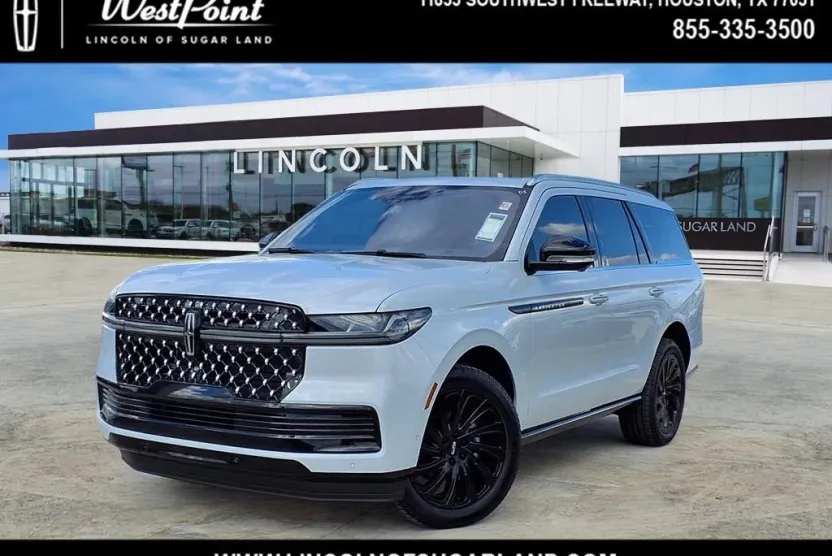 2025 Lincoln Navigator Black Label photo 1
