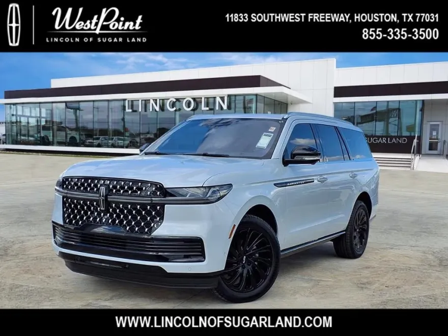 2025 Lincoln Navigator Black Label photo 1