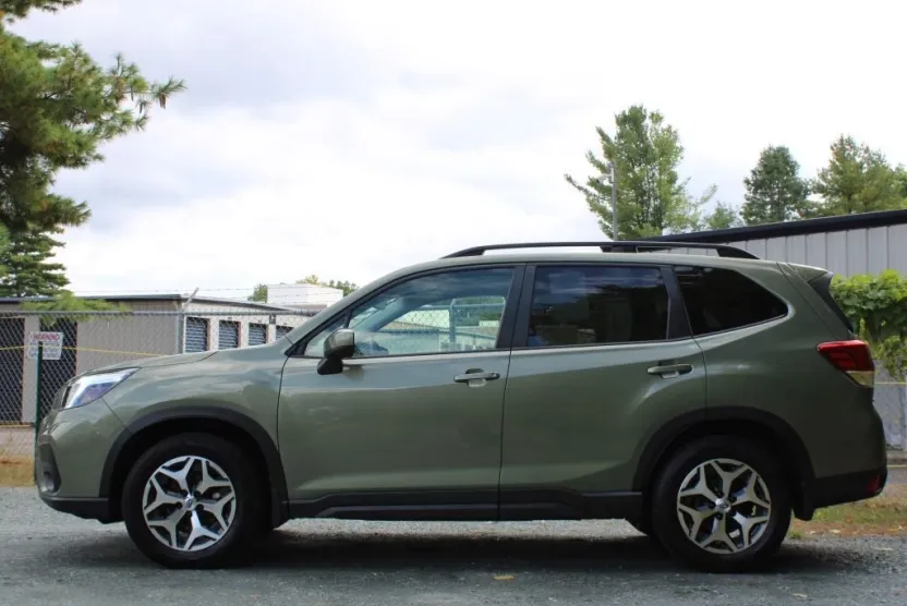 2020 Subaru Forester Premium photo 1