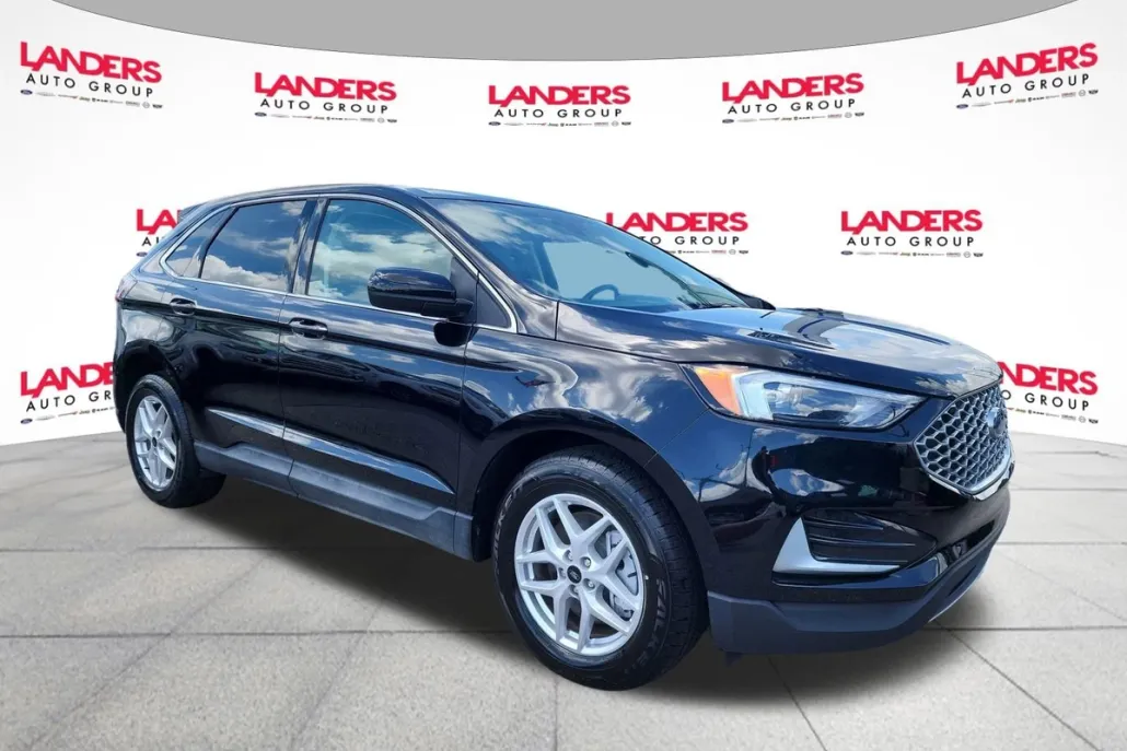2024 Ford Edge SEL photo 1