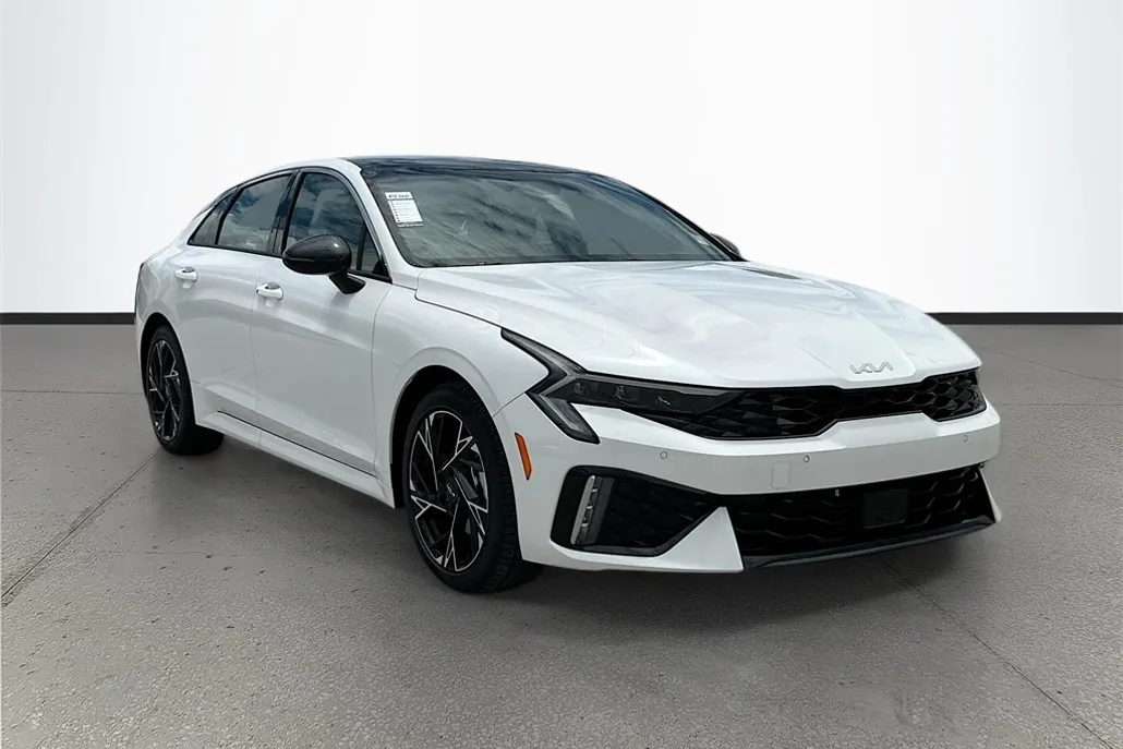 2025 Kia K5 GT-Line photo 1