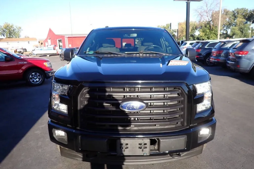 2017 Ford F-150 XLT photo 1
