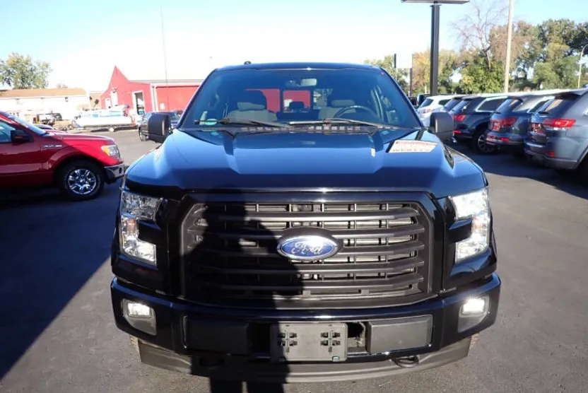 2017 Ford F-150 XLT photo 1