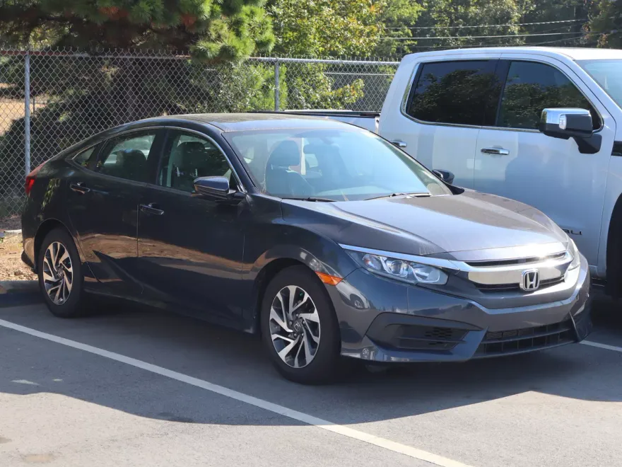 2018 Honda Civic EX photo 1