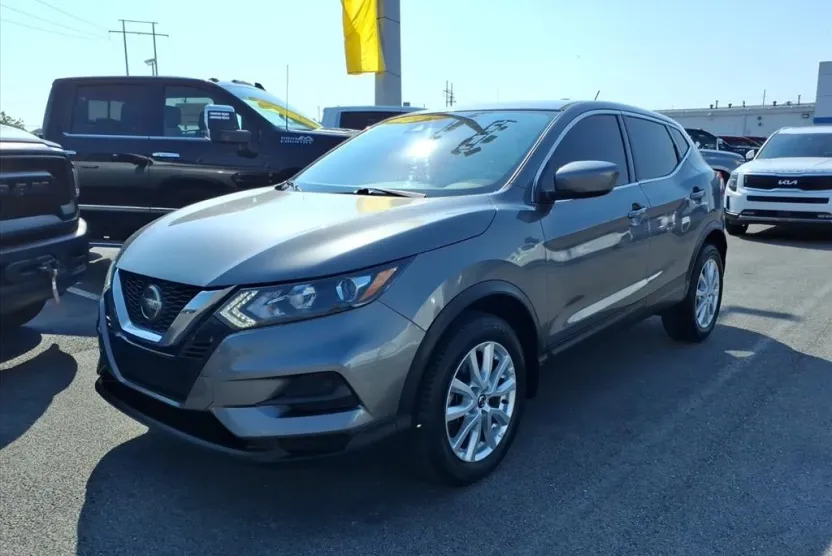 2020 Nissan Rogue S photo 1