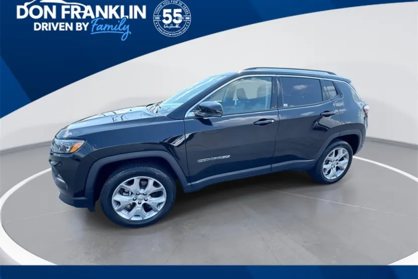 2022 Jeep Compass Limited photo 1