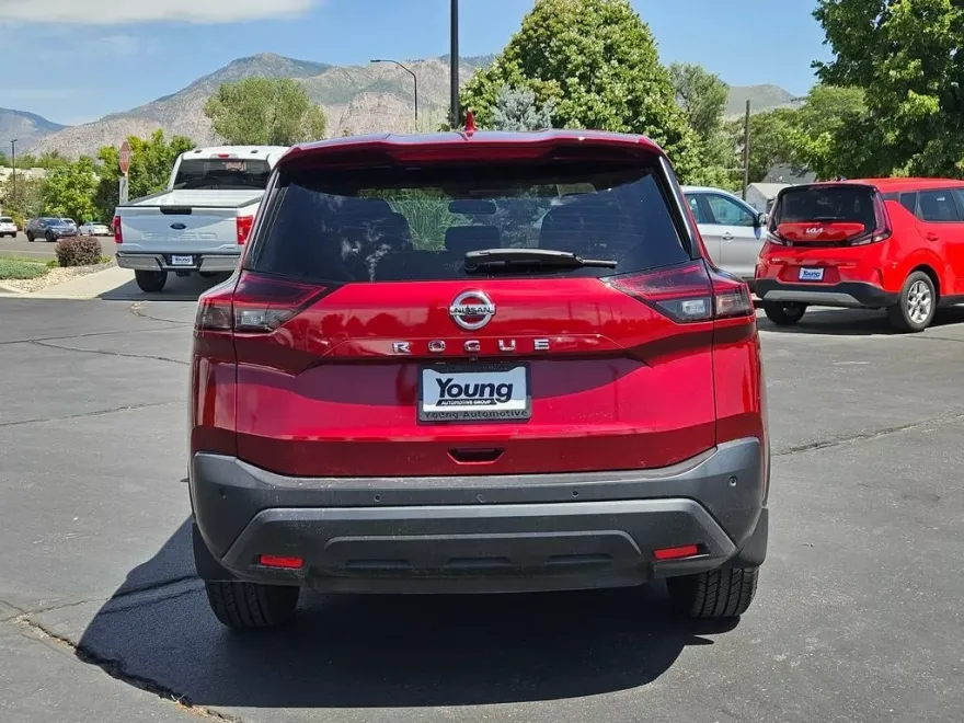 2021 Nissan Rogue S photo 1