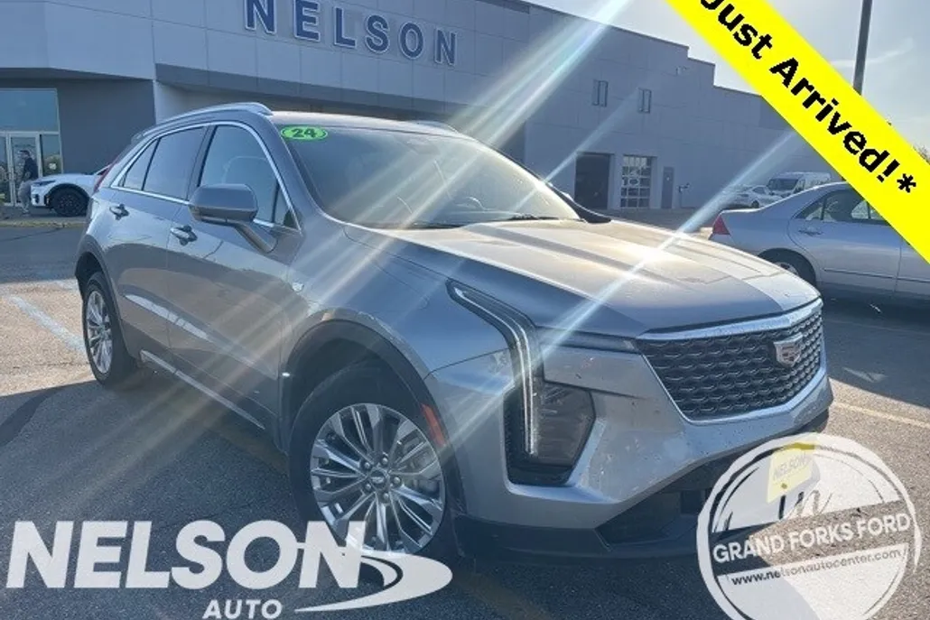 2024 Cadillac XT4 Premium Luxury photo 1