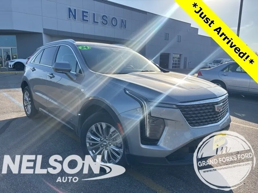 2024 Cadillac XT4 Premium Luxury photo 1