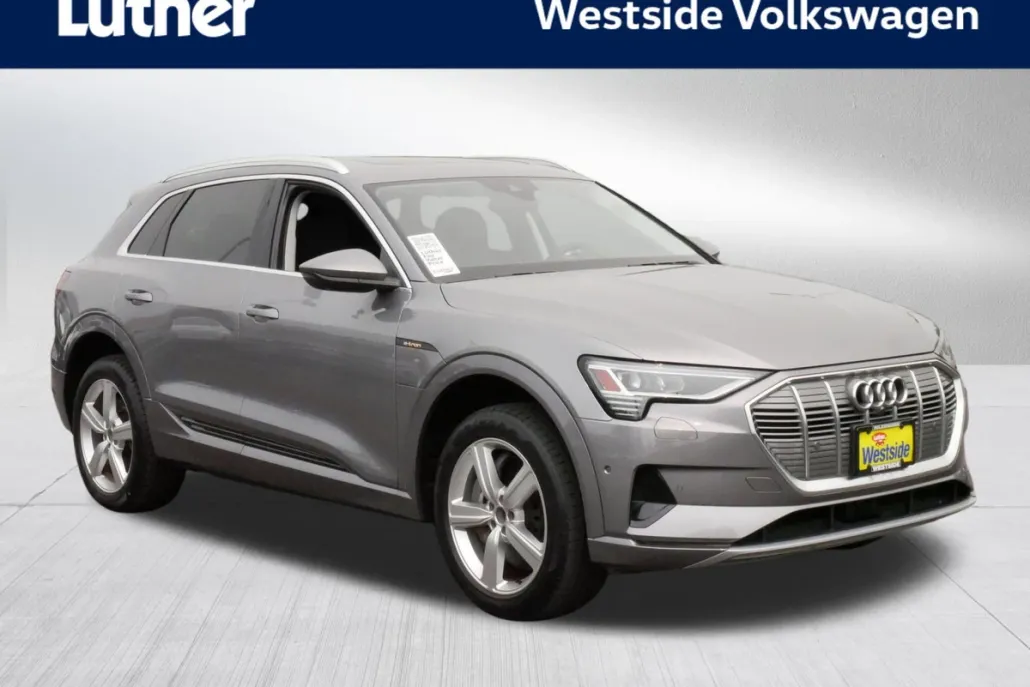 2019 Audi e-tron Premium Plus photo 1