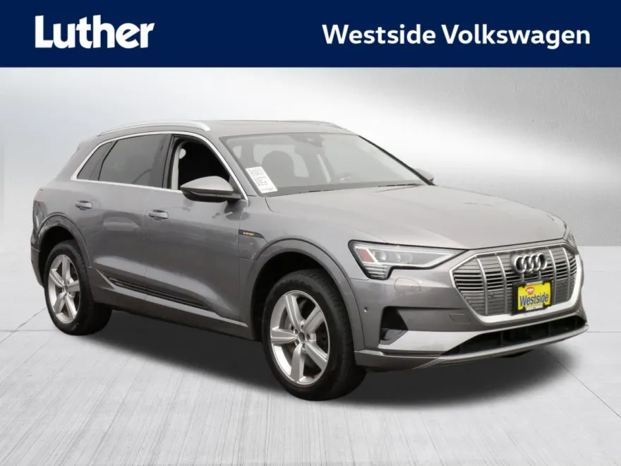 2019 Audi e-tron Premium Plus photo 1