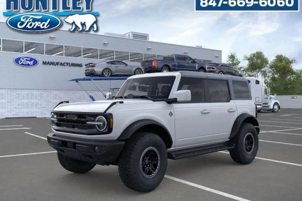 2025 Ford Bronco Outer Banks photo 1