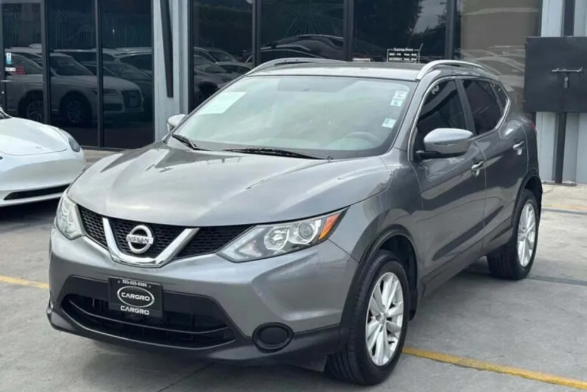 2017 Nissan Rogue Sport SV photo 1