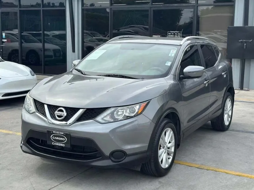 2017 Nissan Rogue Sport SV photo 1