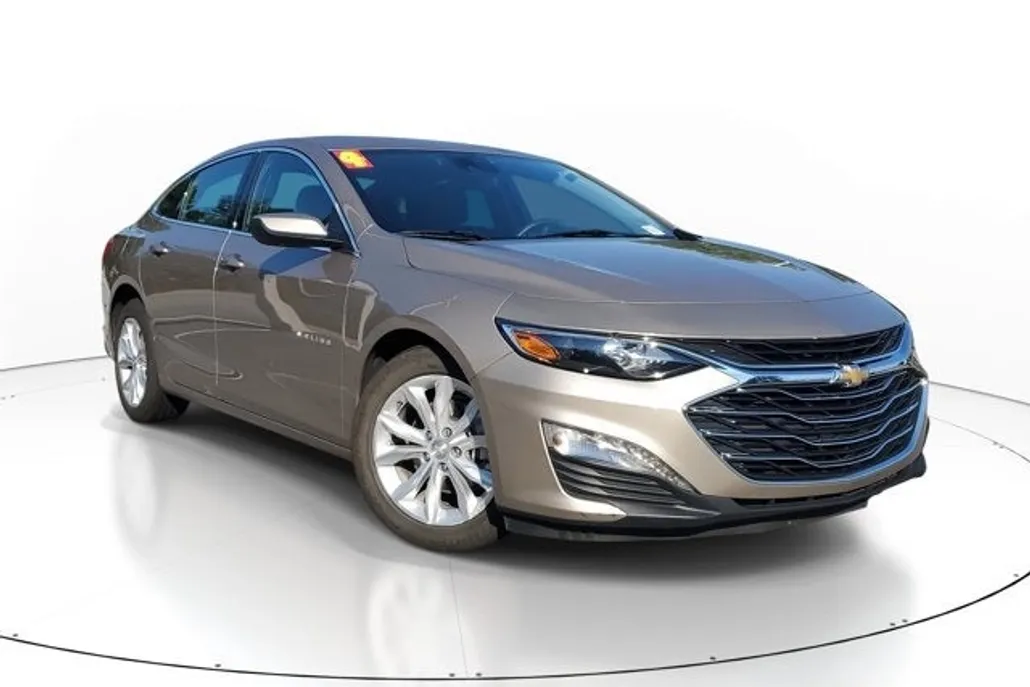 2024 Chevrolet Malibu 1LT photo 1