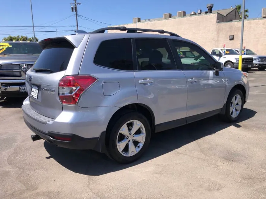 2016 Subaru Forester 2.5i Limited photo 1