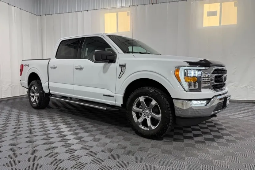 2023 Ford F-150 XLT photo 1