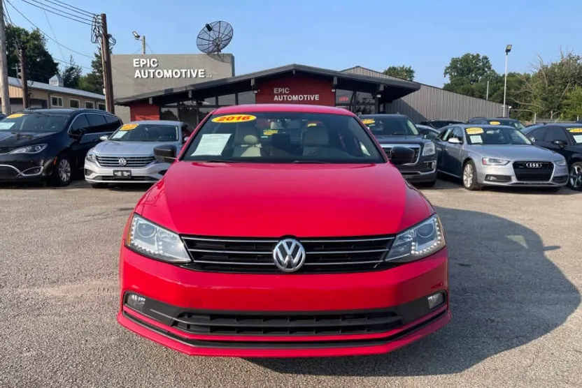 2016 Volkswagen Jetta Sport photo 1