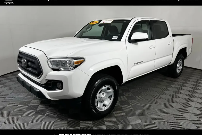 2023 Toyota Tacoma SR5 photo 1